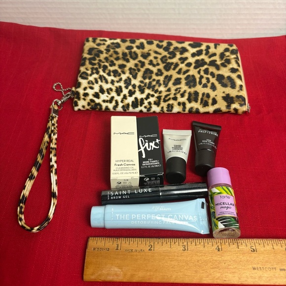 4- Mac samples new & a animal print cosmetic bag - Picture 2 of 8